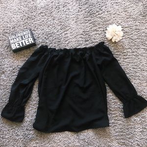 Lulu’s off-the-shoulder black top